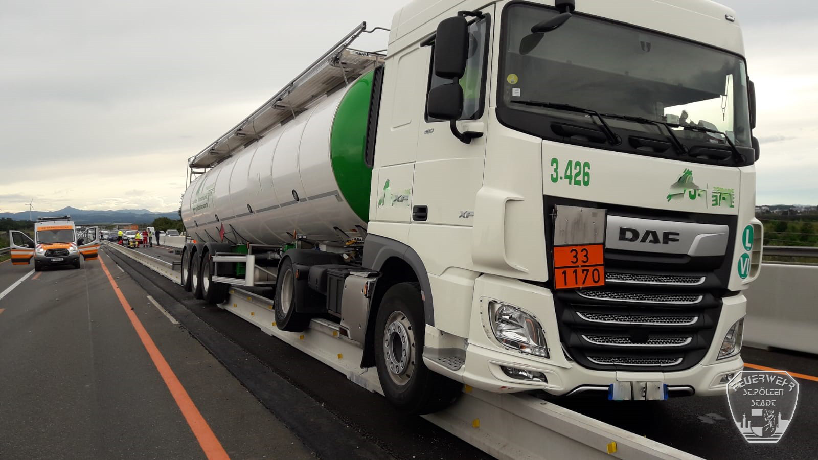 2020 08 18 LKW Unfall mit Gefahrguttransporter  1  2020 08 18 LKW Unfall mit Gefahrguttransporter  1