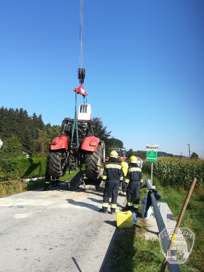 2020 09 22 Traktorbergung in Hofstetten  5  2020 09 22 Traktorbergung in Hofstetten  5
