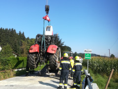 2020 09 22 Traktorbergung in Hofstetten  5 