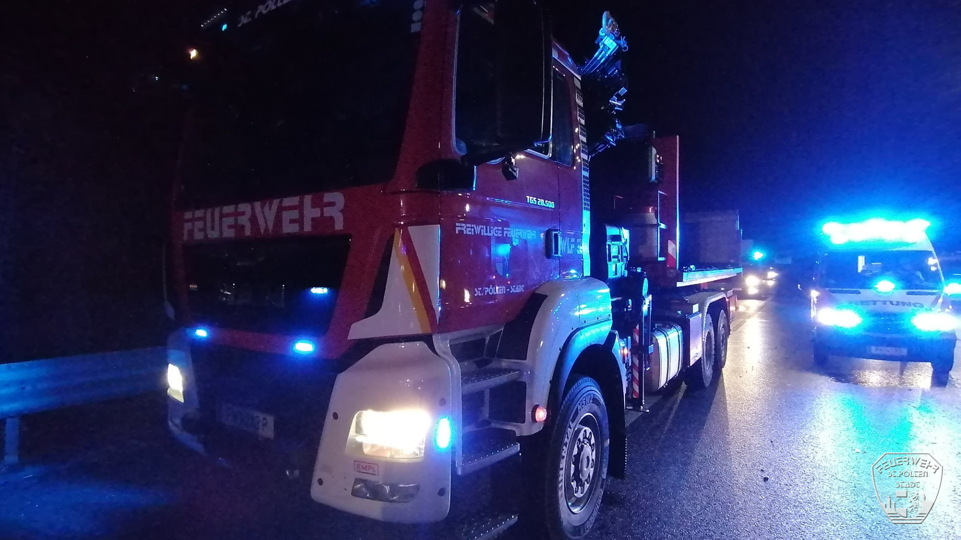 2020 11 21 Umgest  rzter Transporter nach VU  3 