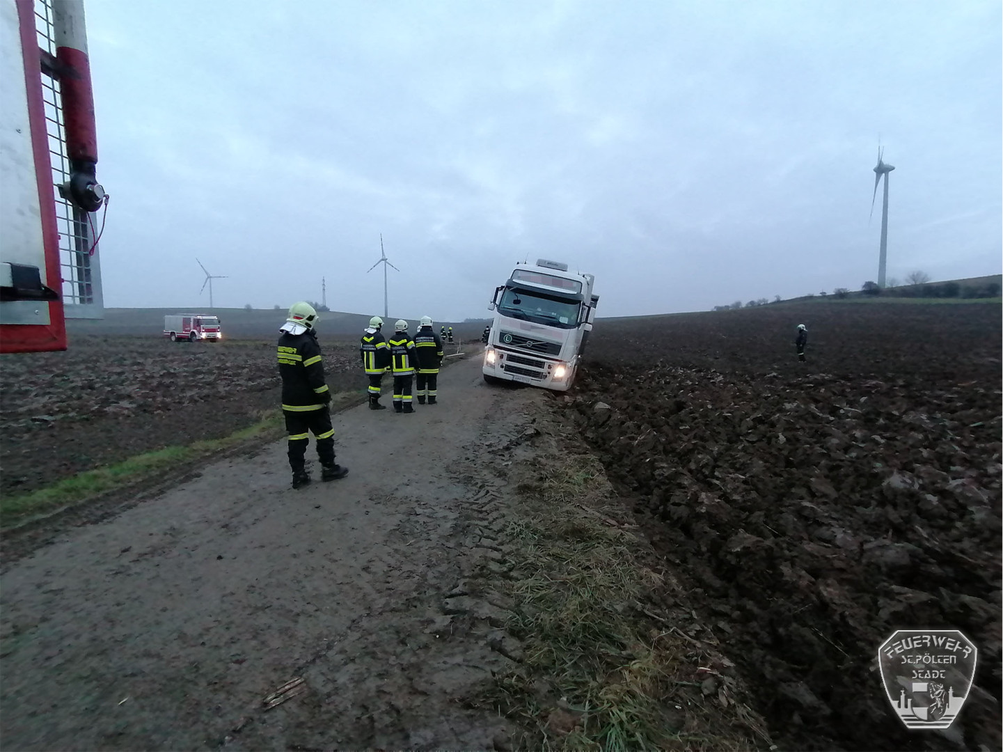 2020 12 21 LKW Bergung gro  hain  4  2020 12 21 LKW Bergung gro  hain  4