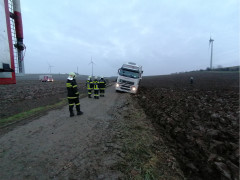2020 12 21 LKW Bergung gro  hain  4 
