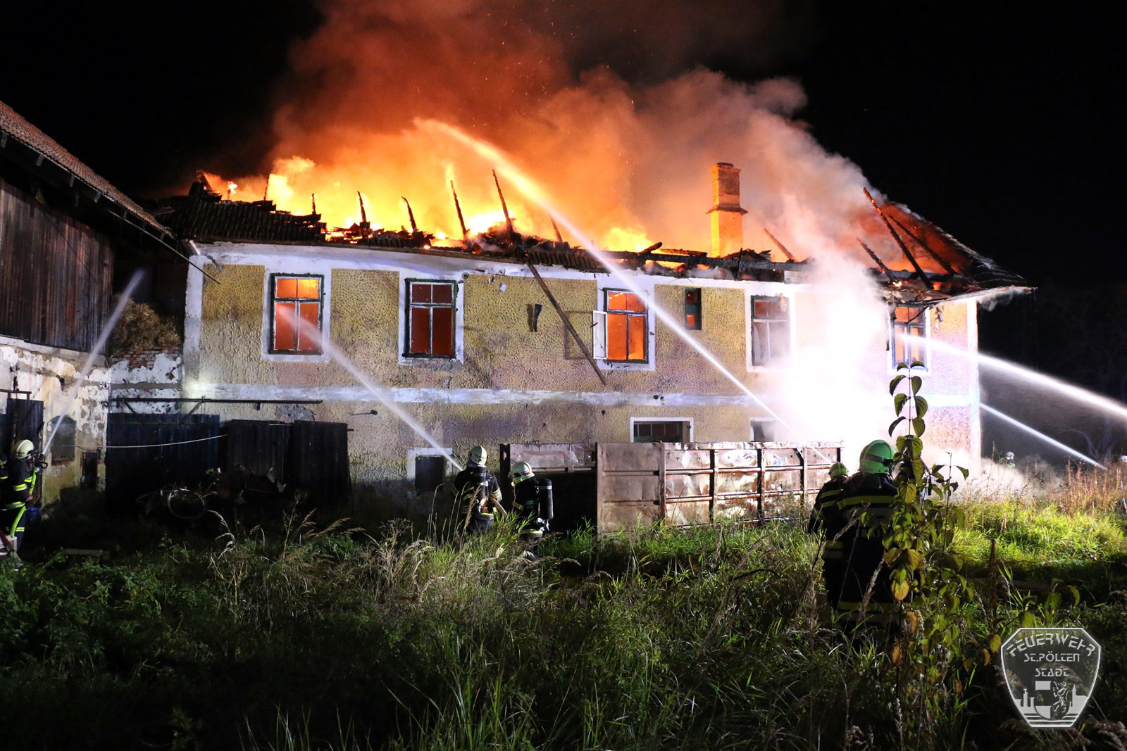2016 10 30 Wohnhausbrand Wilhelmsburg  4  2016 10 30 Wohnhausbrand Wilhelmsburg  4