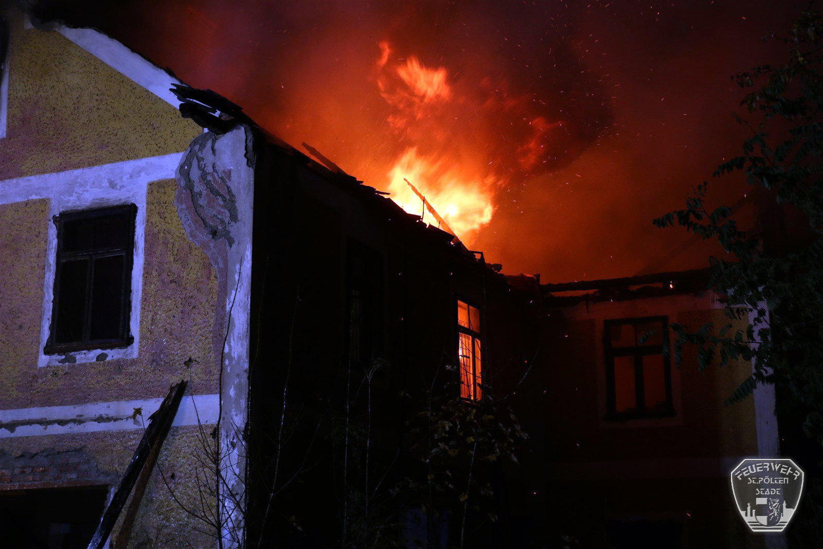 2016 10 30 Wohnhausbrand Wilhelmsburg  8  2016 10 30 Wohnhausbrand Wilhelmsburg  8