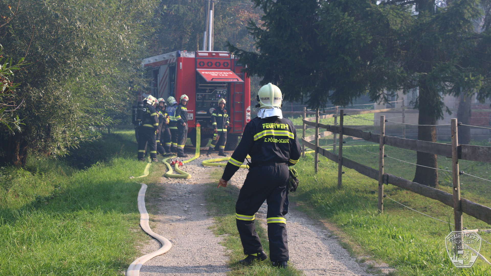 FFSTP 2016 09 11 Scheunenbrand Nadelbach 7 FFSTP 2016 09 11 Scheunenbrand Nadelbach 7