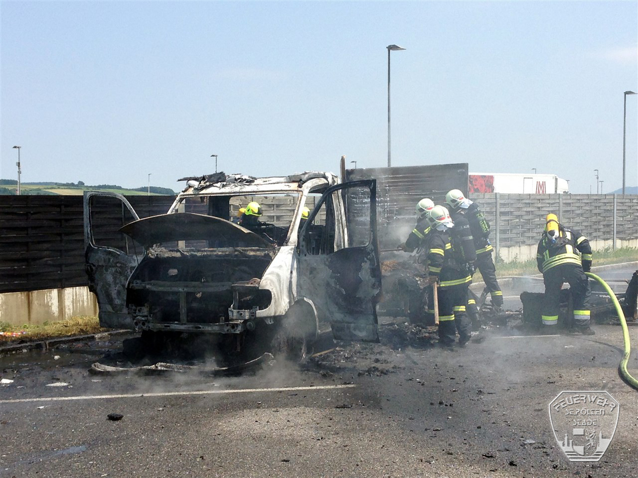 2017 06 02 Fahrzeugbrand A1 3 2017 06 02 Fahrzeugbrand A1 3